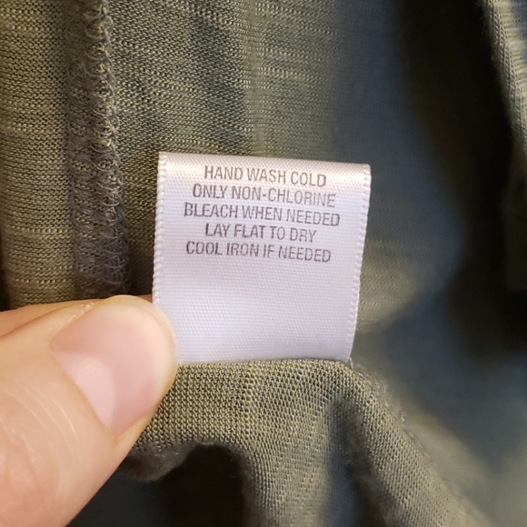 Dress barn short sleeved camisole - Picture 7 of 8